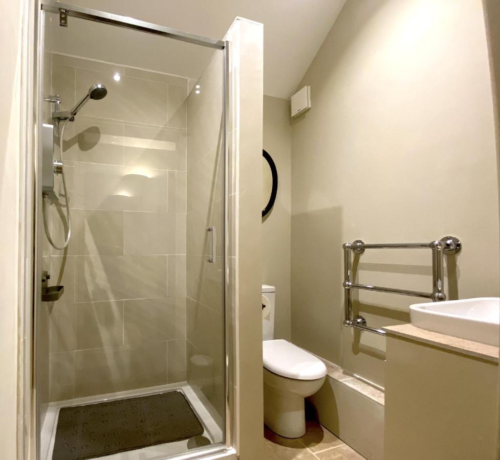 Enchanting 1 Bedroom Home With Kitchen 萨弗伦沃尔登 外观 照片